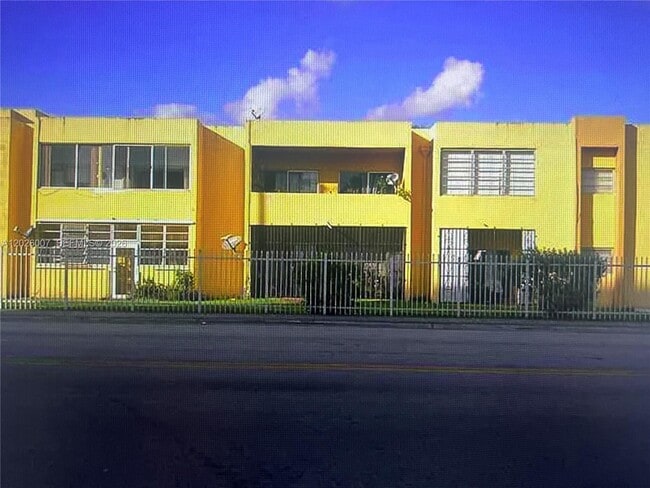 Building Photo - 1555 W 44th Pl