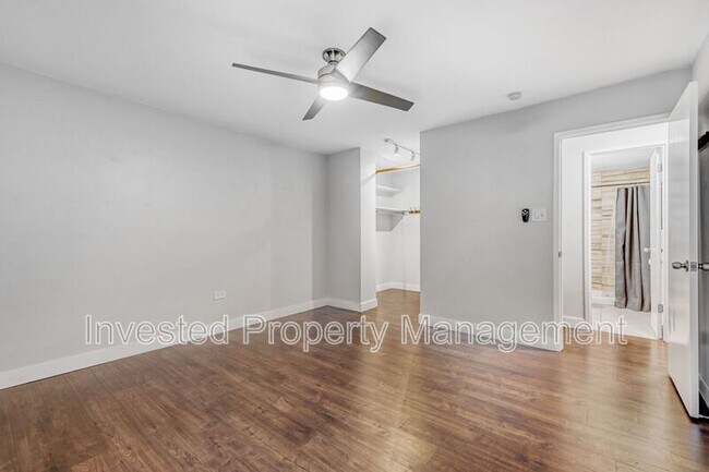 Building Photo - 700 N Washington St