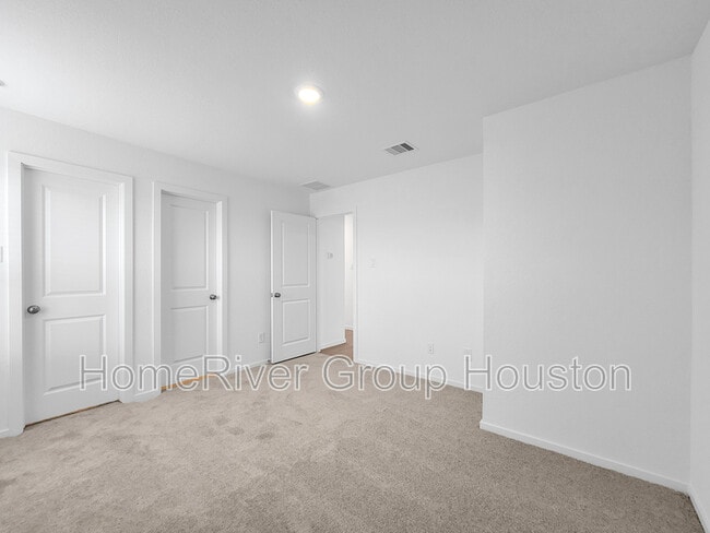 Building Photo - 112 Nicholas Rd