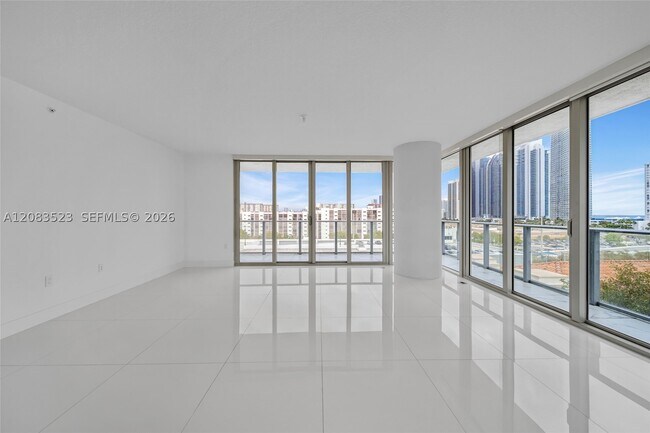Building Photo - 300 Sunny Isles Blvd