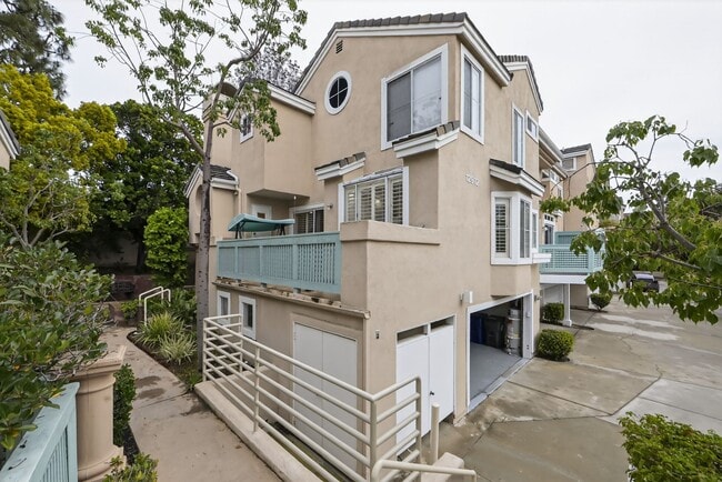 Building Photo - 12912 Carmel Creek Rd