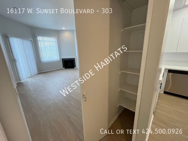 Building Photo - 16117 W Sunset Blvd