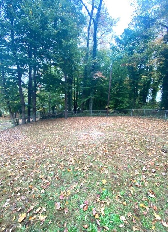 Building Photo - 100% Renovated! 3 Bedroom/1.5 Bathroom!