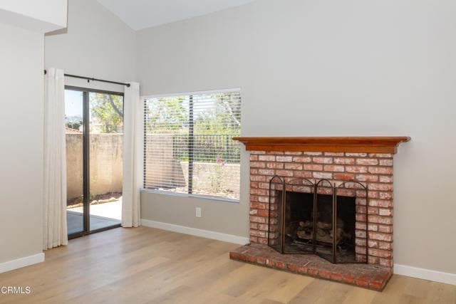 Building Photo - 985 Hawthorne Ln