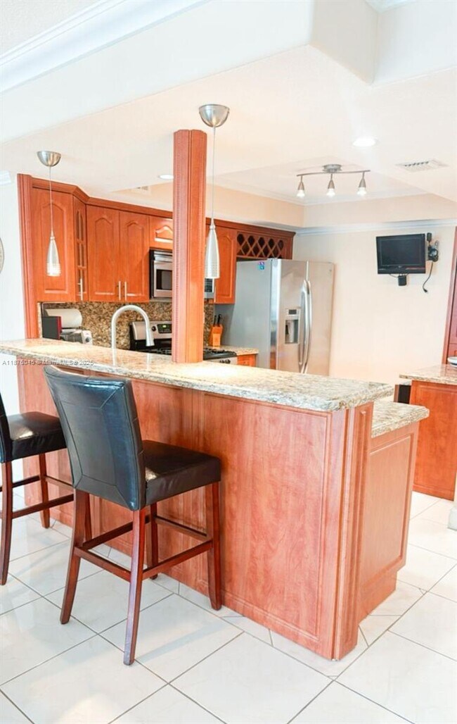 Building Photo - 3140 S Ocean Dr