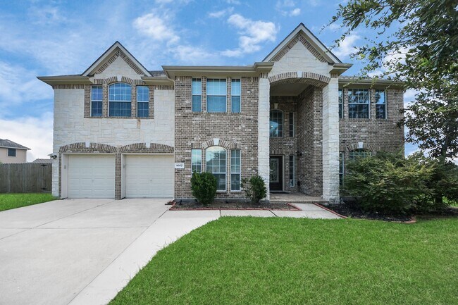 Building Photo - 8602 Briar Oaks Ln