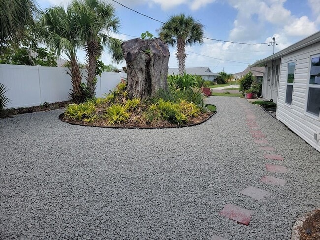 Building Photo - 714 Cypress Pl