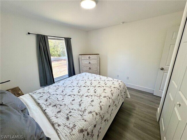 Building Photo - 6018 Lacota Ave