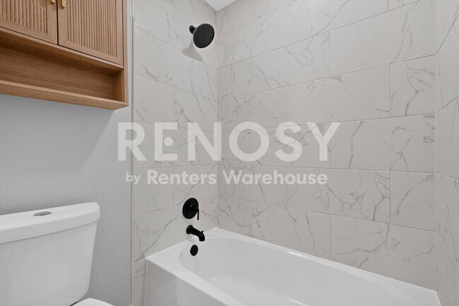 Building Photo - Completely Refreshed Arlington Home