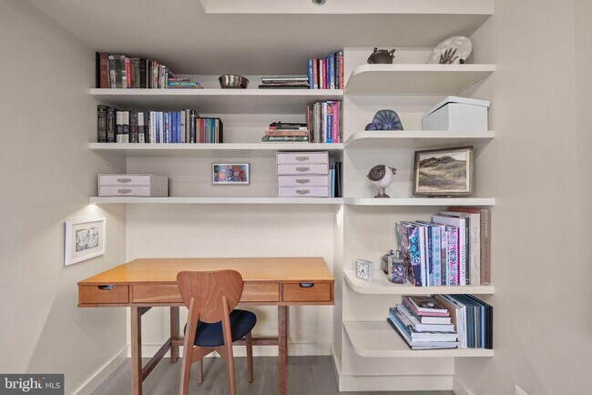 Building Photo - 1401 17th St NW