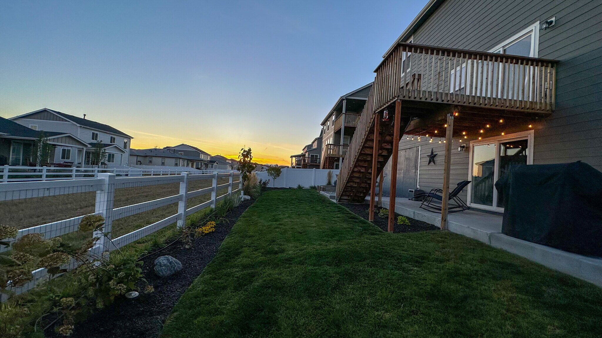 Building Photo - 965 Mouflon Dr