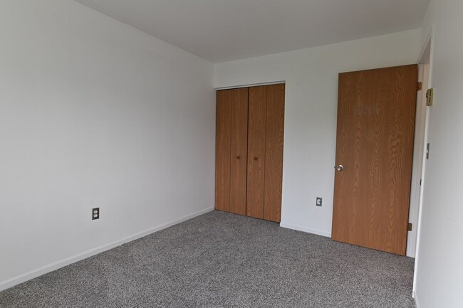 Building Photo - Townhouse in Highspire