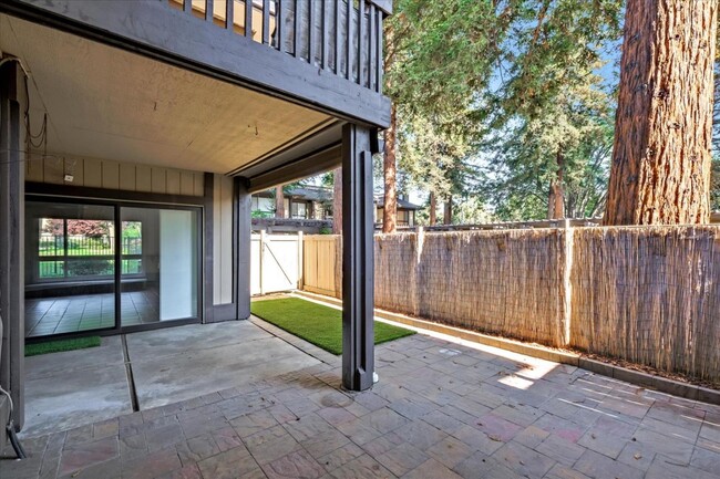 Building Photo - 39191 Argonaut Way