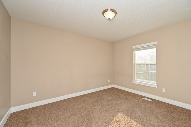 Building Photo - 13078 S Elm Hollow Ct