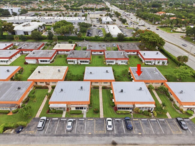 Building Photo - 28 Seville Dr