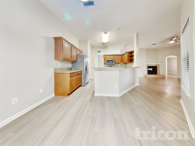 Building Photo - 5357 Whitecastle Ct