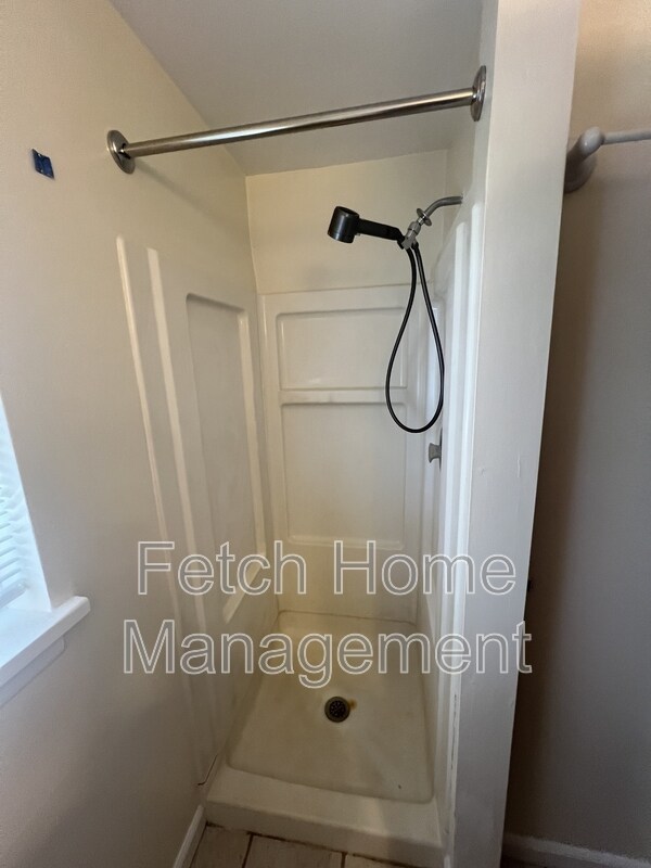 Building Photo - 1272 Park Rd