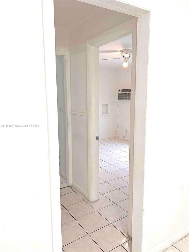 Building Photo - 3101 NW 28th St