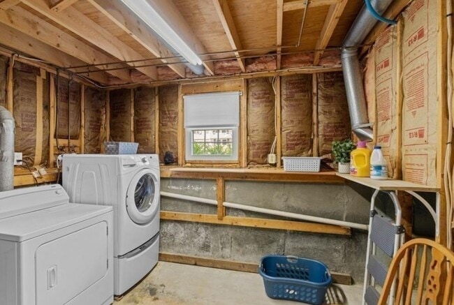 Building Photo - 58 Brandon St