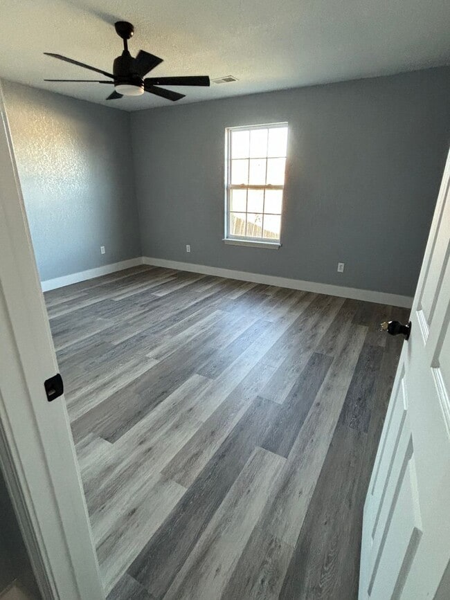 Building Photo - 16754 Hunters Ridge Ln