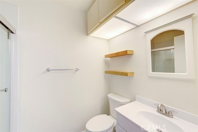 Building Photo - 9 Gaviota