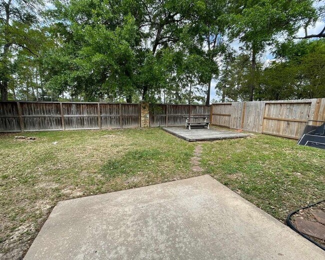 Building Photo - 9210 Memorial Grove Dr