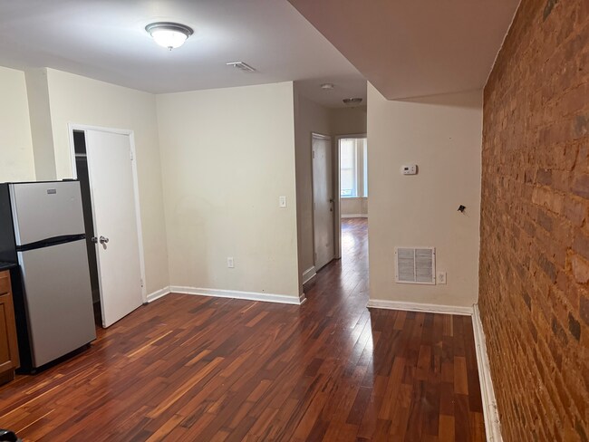 Building Photo - Charming 1-Bedroom in the Heart of Charles Village