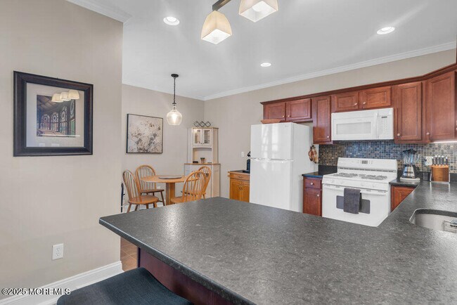 Building Photo - 500 Deal Lake Dr