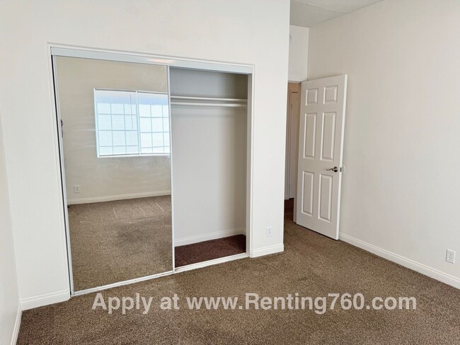 Building Photo - Spacious 3 Bed 2 Bath Home!
