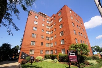 Building Photo - The Tuscany Apartments 300 Washington Rd.
