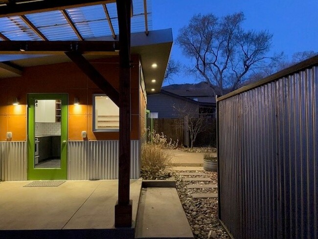 Building Photo - Modern Studio Eastside of Flagstaff- AVAIL...