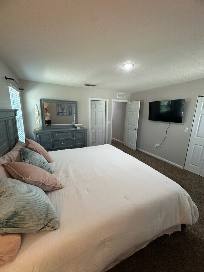 Building Photo - 852 Capitol Pkwy