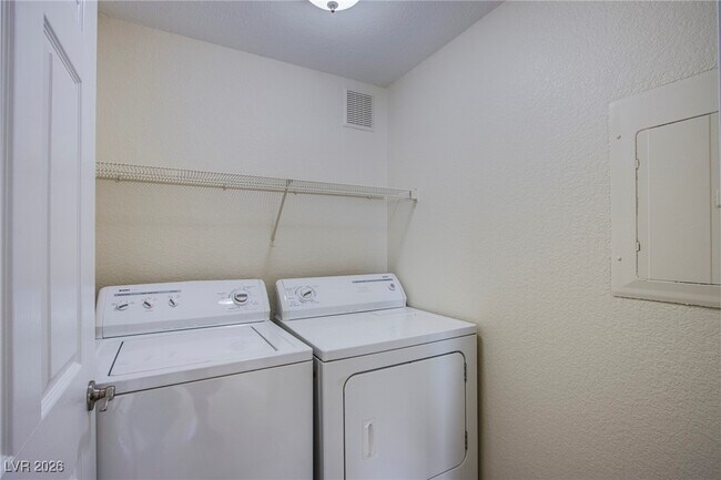 Building Photo - 4400 S Jones Blvd