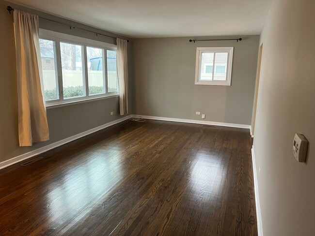 Building Photo - 440 Ida Ln