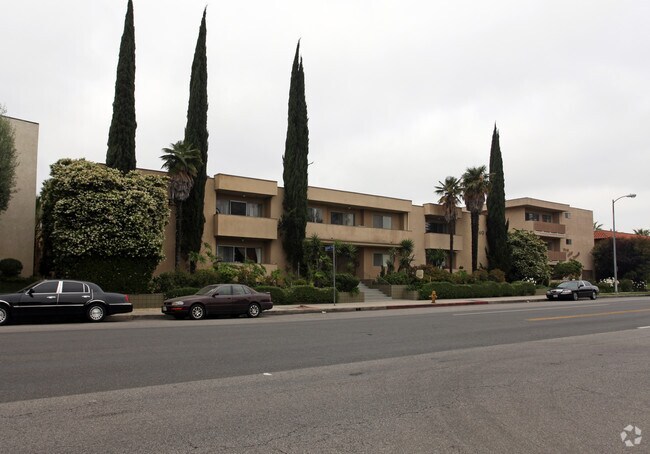 Building Photo - 17340 Burbank Blvd