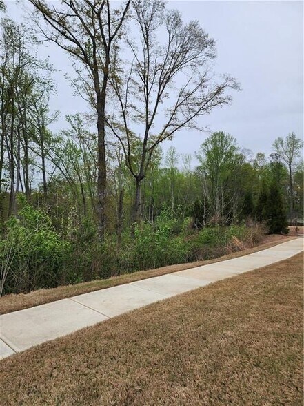 Building Photo - 5553 Shallow Branch Dr