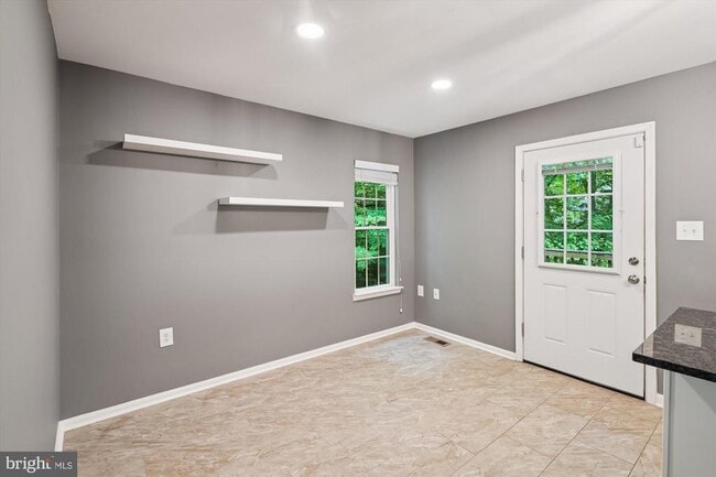Building Photo - 15317 Inlet Pl