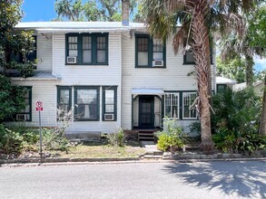 Building Photo - 1BR/1BA UPDATED Apartment in Duck Pond Are...