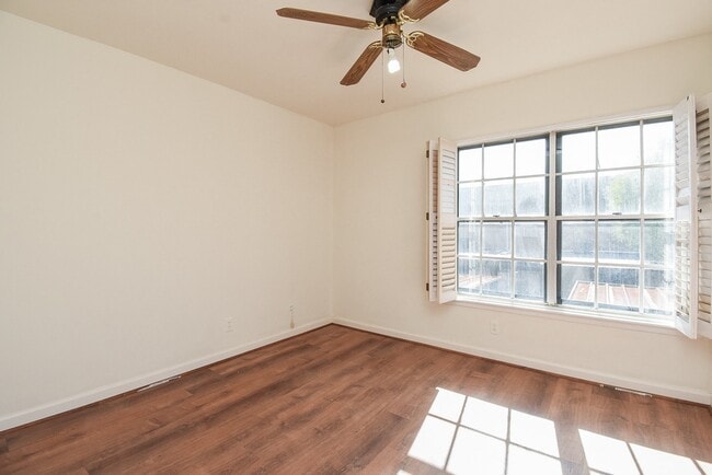 Building Photo - 4022 Belle Park Dr