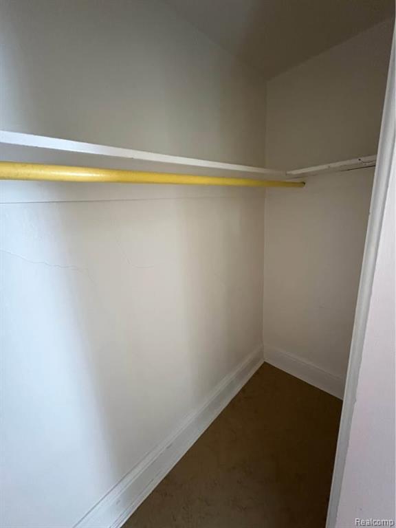 Building Photo - 426 E 4th St