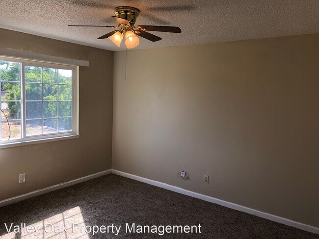 Building Photo - 3 br, 2 bath House - 3436 Santa Fe Avenue
