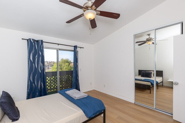 Building Photo - 3 Bedroom Townhome in the Gated College Park Community of San Diego