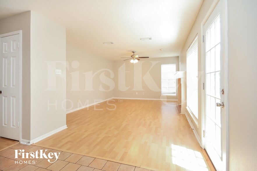 Building Photo - 1039 Wentworth Dr