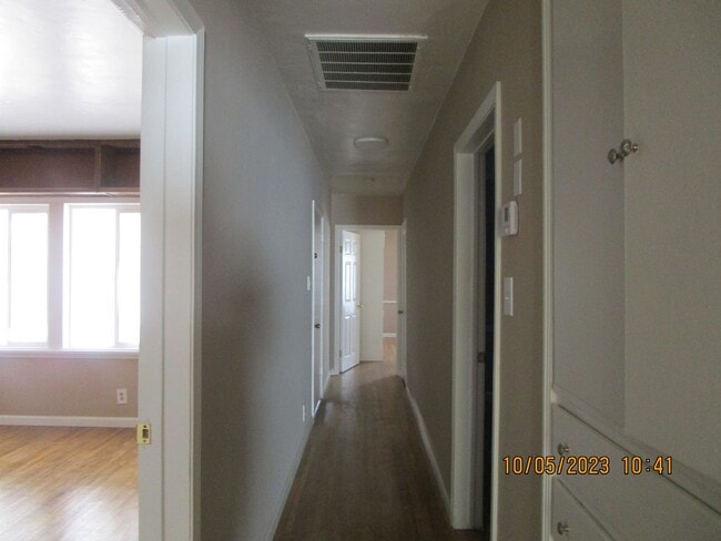 Building Photo - 4 Bedroom House *MOVE IN SPECIAL*
