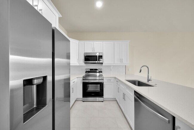Building Photo - 2102 Andalusia Blvd