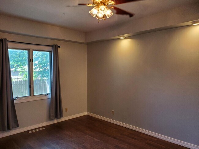 Building Photo - 3209 Chatfield Pl