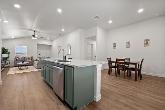 Building Photo - Now Pre-Leasing and a 55' TV -New 3/2/2 in Willowbend