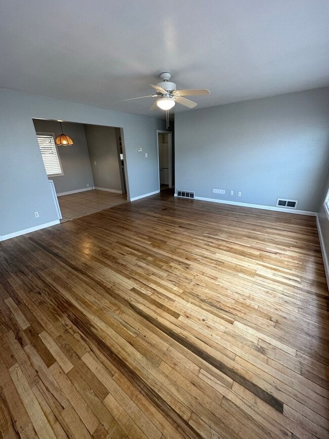 Building Photo - 4650 S