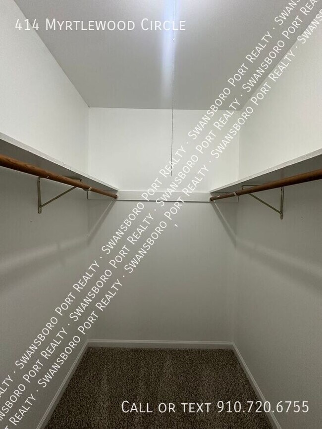 Building Photo - 414 Myrtlewood Cir