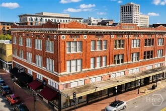Building Photo - 122 W Broughton St